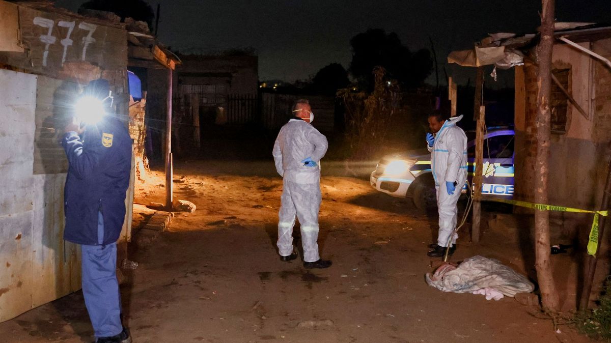 Únik plynu v chudinské čtvrti u Johannesburgu si vyžádal nejméně 16 životů
